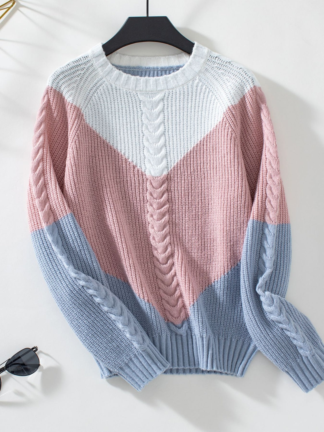 Color Block Round Neck Long Sleeve Sweater
